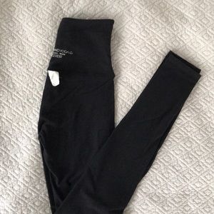 NWOT Beyond Yoga leggings